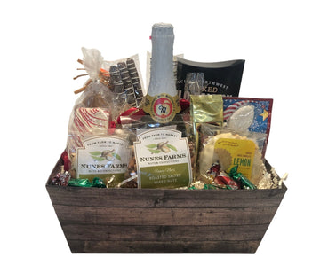 Buck Mountain Gift Basket with Sparkling Cider