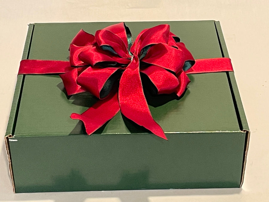 Lake Tapps Gift Box with Sparkling Cider