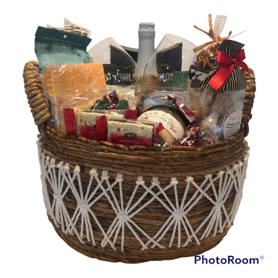 Mt. Blum Gift Basket with Sparkling Cider